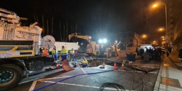 Continúan los trabajos para restablecer el suministro de agua en La Alamedilla