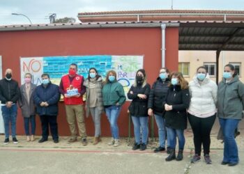 Los escolares del Martín Gaite recaudan 1.300 euros con sus ‘Pulseras por Ucrania’