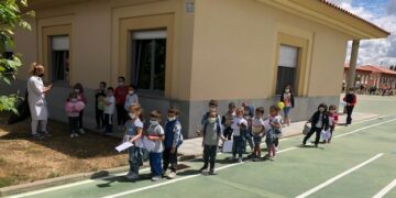 Concedidas 80 becas a escolares de Infantil para compra de libros y material didáctico