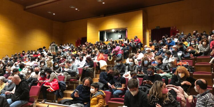 El concierto de música tradicional de Folk on Crest pondrá el broche de oro al programa cultural ‘VillareScénicos’ de este trimestre