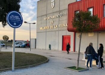 Villares ratifica su compromiso contra la violencia con la instalación de las señales de ‘Municipio Contra el Maltrato Tolerancia Cero’