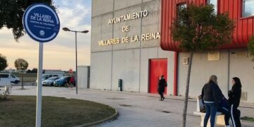 Villares ratifica su compromiso contra la violencia con la instalación de las señales de ‘Municipio Contra el Maltrato Tolerancia Cero’