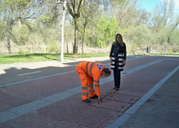 Las obras en el pozo de la calle Nueva acabarán con los problemas en la red de aguas residuales