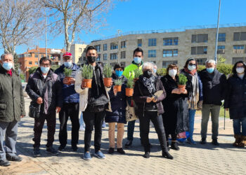 Los vecinos cuidarán los alcorques para mejorar la biodiversidad de la ciudad