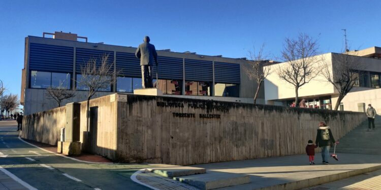 La programación cultural de las bibliotecas municipales se extiende a los barrios de la ciudad