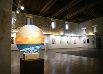 La exposición ‘Un viaje con retorno’ visibiliza la problemática de las personas con problemas de salud mental