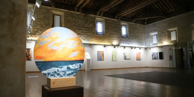 La exposición ‘Un viaje con retorno’ visibiliza la problemática de las personas con problemas de salud mental