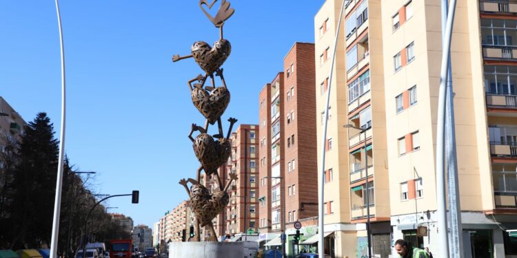 Cortes de tráfico por la pavimentación de la Glorieta del Voluntariado