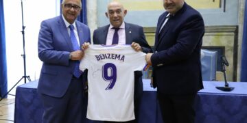 La ciudad homenajea al salmantino Julio Cendal, ex jefe de seguridad del Real Madrid