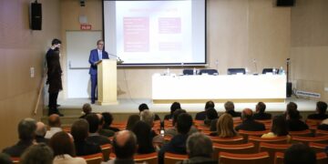 Ricardo Rivero presenta la oferta formativa de la Escuela Técnica Superior de Ingeniería Industrial de Béjar