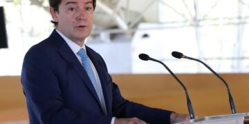 Fernández Mañueco defiende un Gobierno «de gestión frente a la política de gestos» en Castilla y León para la nueva legislatura