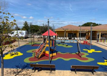 Finalizan las obras del parque infantil de la Plaza del Mediodía
