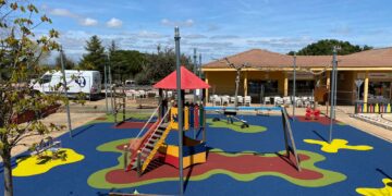 Finalizan las obras del parque infantil de la Plaza del Mediodía