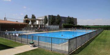 Abiertas las inscripciones del segundo turno de natación para personas mayores