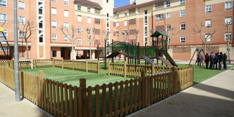 El Ayuntamiento invertirá 548.000 euros para la creación y modernización de  parques y zonas de ocio en El Zurguén, Barrio Blanco, Salesas y Arrabal