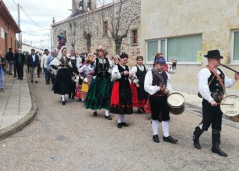 San Marcos vuelve a salir en procesión para celebrar su día grande en la jornada de convivencia fin de fiestas