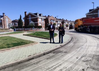 Arranca la pavimentación en La Fontana, la avenida de Madrid y el paseo de Valdelagua