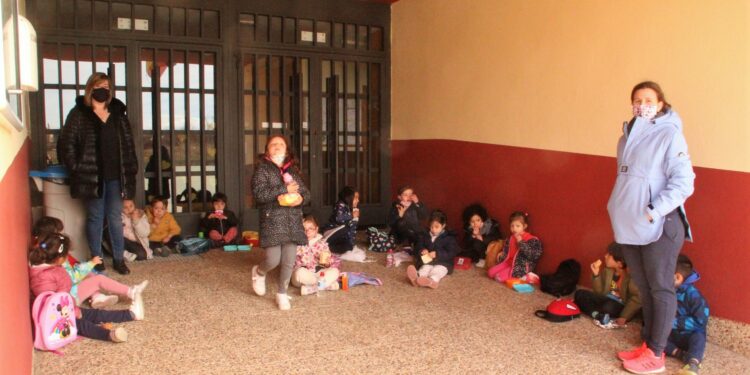 Más de medio centenar de niños disfrutan de los campamentos de Semana Santa