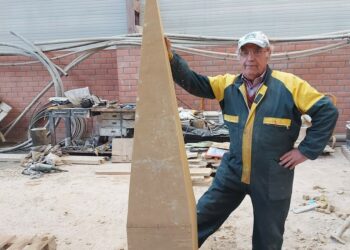 La escultura ‘Villamayor en Europa’ va tomando forma para su inauguración el 9 de mayo