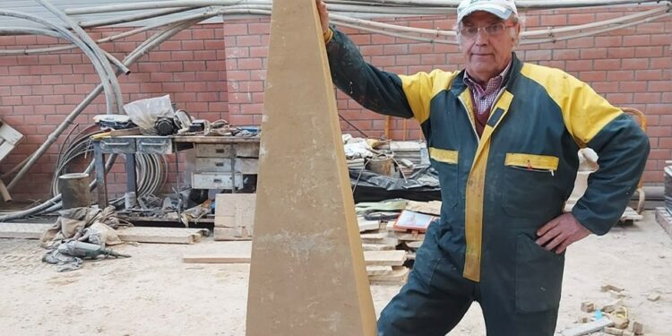 La escultura ‘Villamayor en Europa’ va tomando forma para su inauguración el 9 de mayo