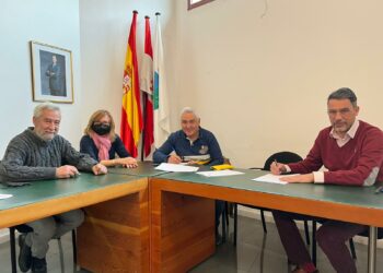 La firma del contrato de alquiler del local hará realidad la ampliación del consultorio médico, cuyas obras comenzarán antes del verano
