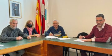 La firma del contrato de alquiler del local hará realidad la ampliación del consultorio médico, cuyas obras comenzarán antes del verano
