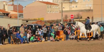 Los sones flamencos amenizan la Fiesta de la Primavera