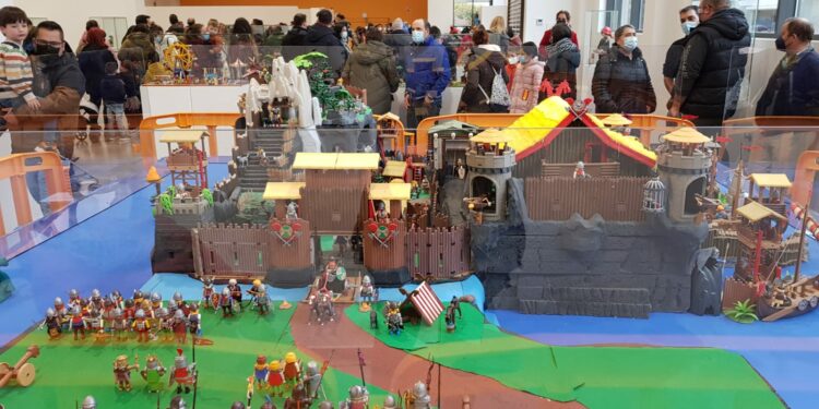 Los niños crearán el cómic más grande de Playmobil para poner el broche final a la Feria de los Clicks