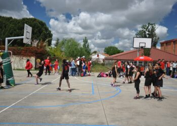 Fin de semana deportivo con el Torneo Internacional de Baloncesto y la Carrera Solidaria de la Isla del Soto