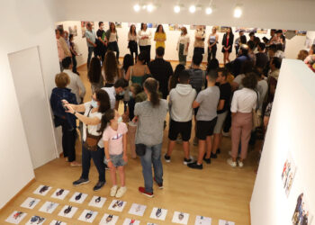 Inaugurada la exposición fotográfica ‘Captura Puente Ladrillo’ con 800 imágenes que muestran el barrio