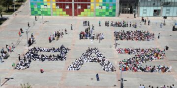 Los escolares de Salamanca piden la paz en Ucrania en el Día de Europa