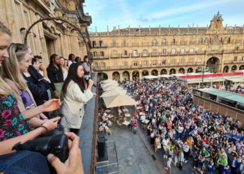 Salamanca sigue celebrando las gestas deportivas de Perfumerías Avenida