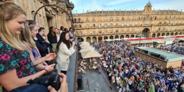 Salamanca sigue celebrando las gestas deportivas de Perfumerías Avenida