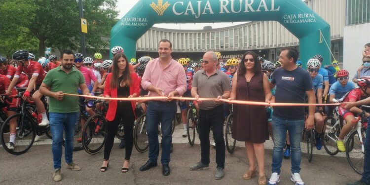 Santa Marta acoge la salida de los doscientos cadetes que participan en la II Challenger Ciclista Provincial este fin de semana