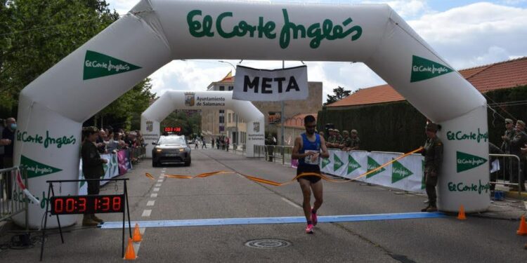 Antonio Fraile y Sandra Santamaría se imponen en la carrera Cívico Militar