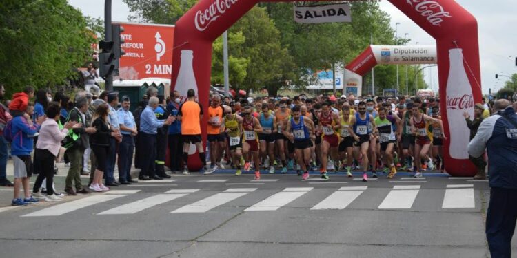 Antonio Fraile y Sandra Santamaría se imponen en la carrera Cívico Militar