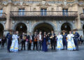 El centro de Salamanca se mueve al ritmo de las ‘callejoneadas’ mexicanas