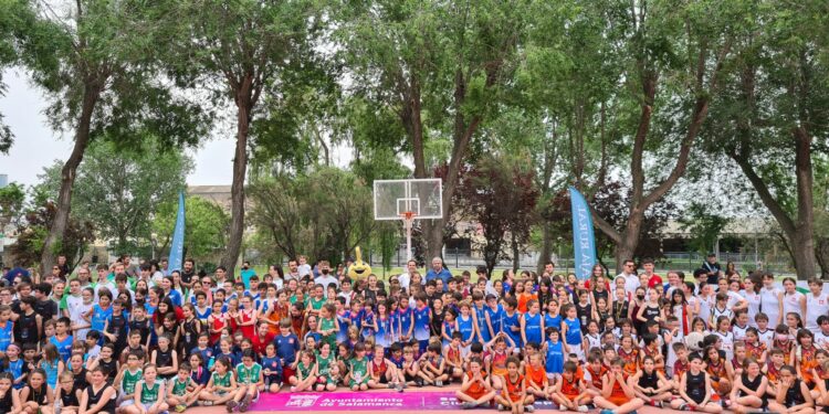 Deportividad y vida sana en el Día del Minibasket