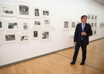 Lee Friedlander llega al DA2 como el fotógrafo del paisaje social norteamericano