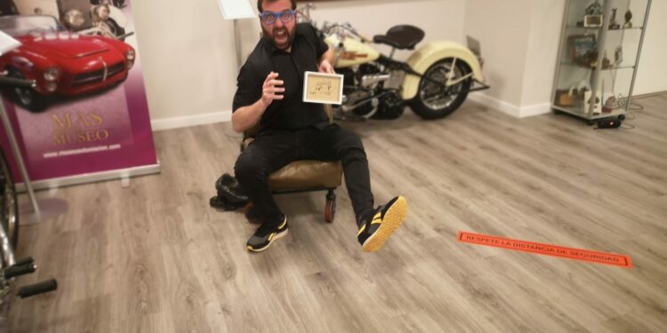 Los vecinos responden completando el aforo en las cuatro sesiones del Festival de Microteatro