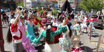 Santa Marta vive su particular Feria de Abril al ritmo de la música y los bailes de las sevillanas
