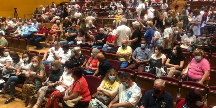 Éxito del I Ciclo de Teatro Amateur de Villares con 1.200 espectadores en las cuatro representaciones programadas