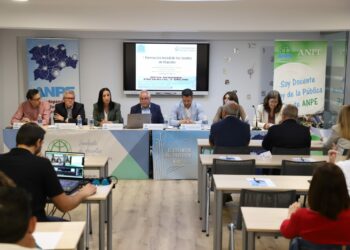 Jornada de debate para tratar los retos a los que se enfrenta el profesorado