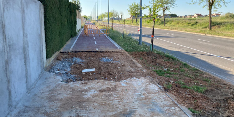 Comienzan las obras de los 2,5 kilómetros del nuevo carril bici que completará la conexión del municipio con Salamanca y la Vía Verde