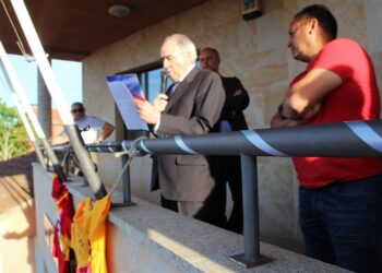 Agustín Tamames brilla en su pueblo con el pregón inaugural de las Fiestas de San Miguel