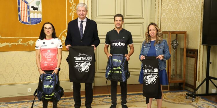 Más de 300 deportistas se darán cita en el VII Triatlón Media Distancia de Salamanca