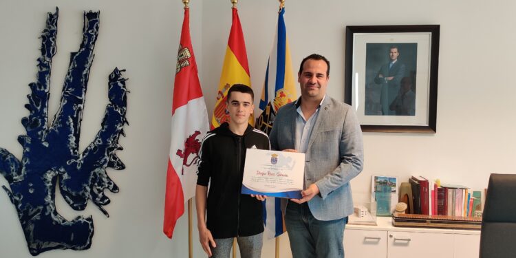 Reconocimiento de Santa Marta al atleta Diego Ruiz por su doble oro en el Campeonato de España Liberty