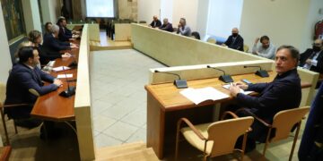 El Ayuntamiento y la Asociación de Empresarios de Hostelería estrechan su colaboración para mejorar la situación del sector