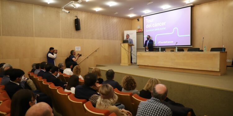 Salamanca recibe ‘El Tour del Cáncer’, una iniciativa para visibilizar y luchar contra la enfermedad