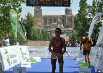 El Ayuntamiento colaborará para la celebración del Triatlón de Salamanca que reunirá a 500 deportistas